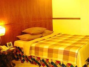 Laoag Renzo Hotel Esterno foto